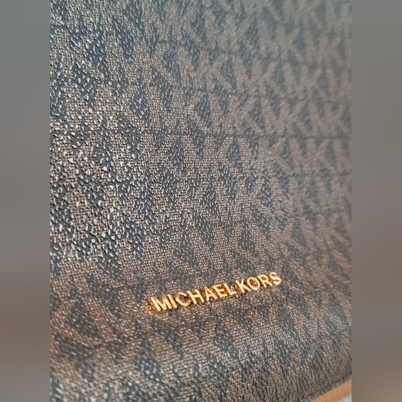 Michael Kors Lydia Large Hobo Women's Bag Brown NWOT - Picture 5 of 10